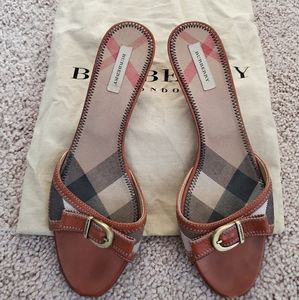 Burberry kitten heels